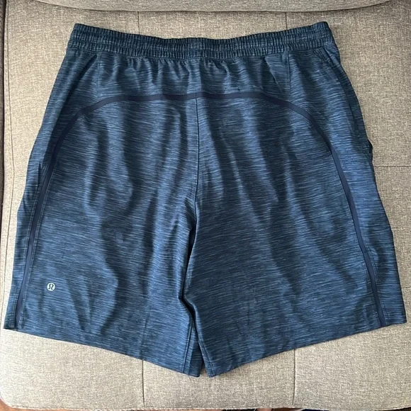 Lululemon Men’s Blue XL Short w/ zippered pocket and inner liner. - Picture 2 of 6